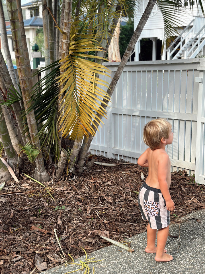 KIDS WEEKEND WALKSHORTS-STRIPE CITY
