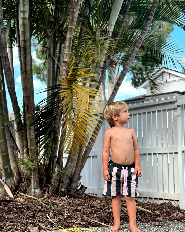 KIDS WEEKEND WALKSHORTS-STRIPE CITY
