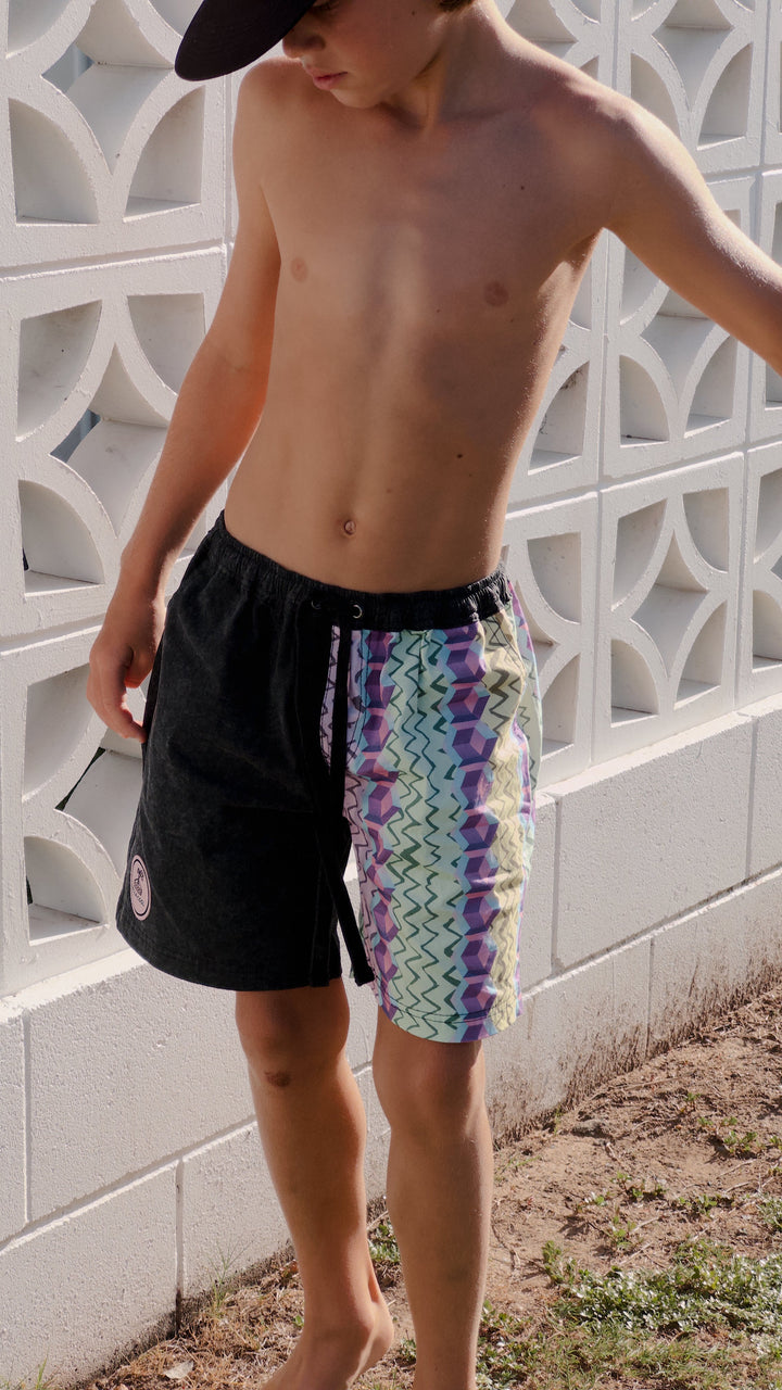 KIDS WEEKEND WALKSHORTS- GEO