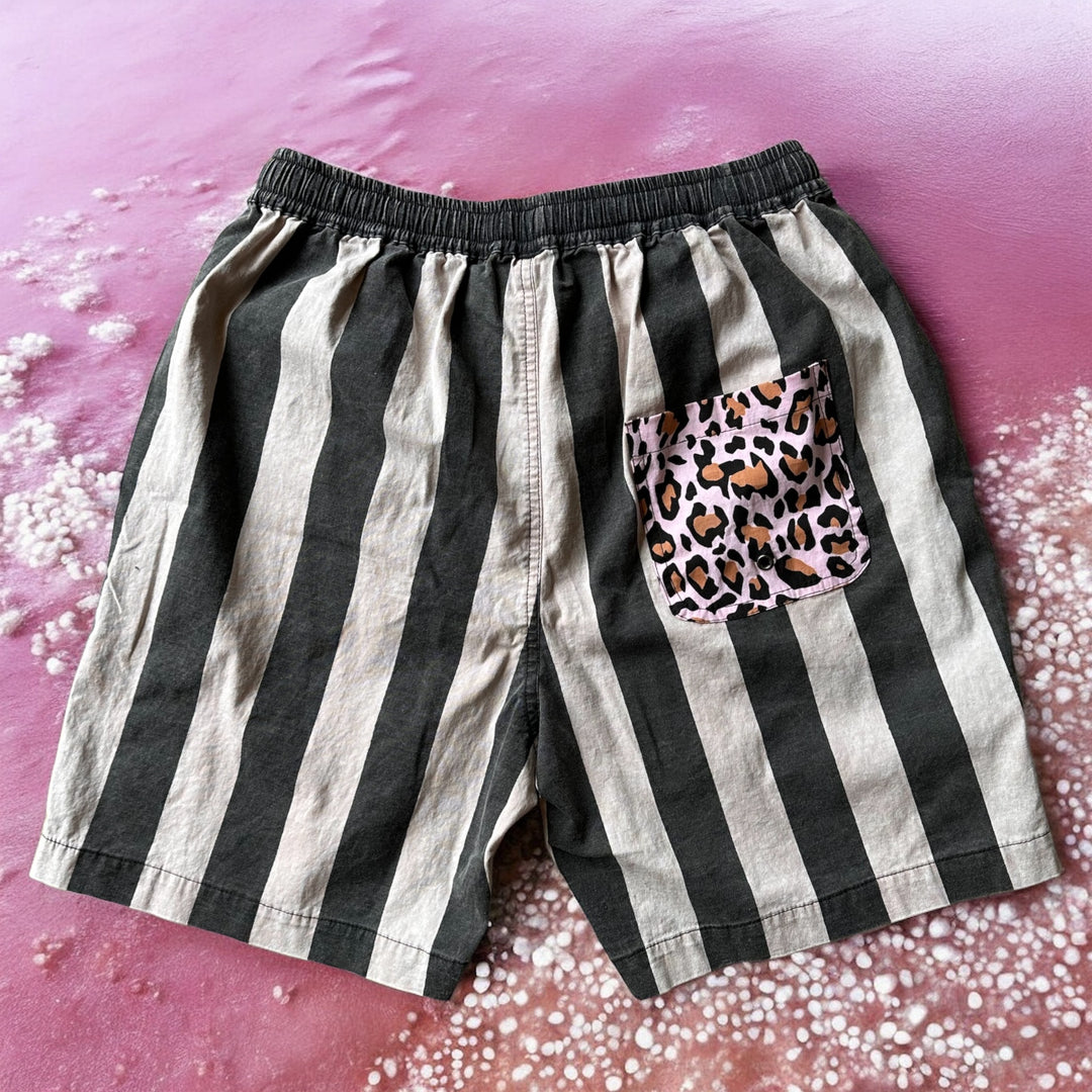 ADULT WEEKEND WALKSHORTS- STRIPE CITY