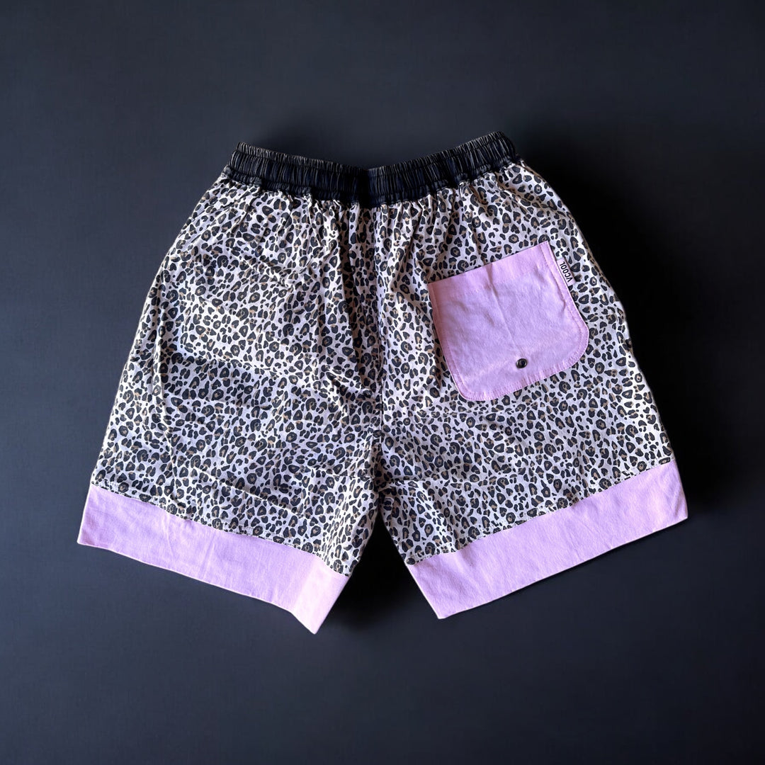 ADULT WEEKEND WALKSHORTS- LEOPARD